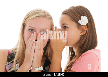 Teenie Mädchen Flüstern Klatsch miteinander Stockfoto