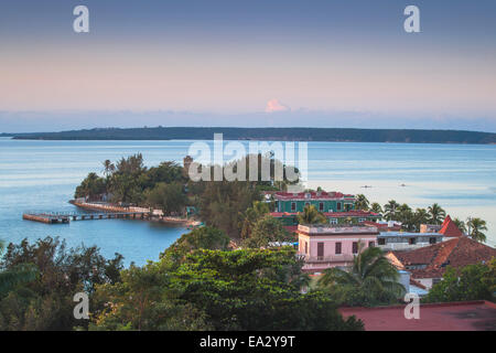 Blick auf Punta Gorda, Cienfuegos, Provinz Cienfuegos, Kuba, Westindische Inseln, Karibik, Mittelamerika Stockfoto