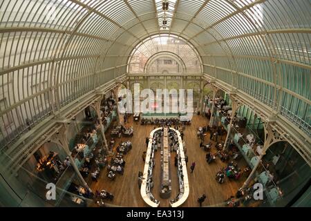 Paul Hamlyn Hall Champagner Bar, Royal Opera House Covent Garden, London, England, Vereinigtes Königreich, Europa Stockfoto