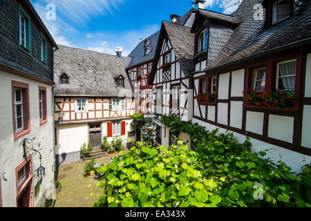 Fachwerkhäusern in Beilstein, Moseltal, Rheinland-Pfalz, Deutschland, Europa Stockfoto