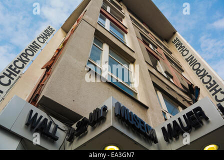 Mauermuseum, Checkpoint Charlie, Friedrichstraße, Friedrichstadt, Mitte district, East Berlin, Deutschland Stockfoto