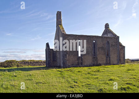 Ruine einer mittelalterlichen Kirche in Irland Stockfoto