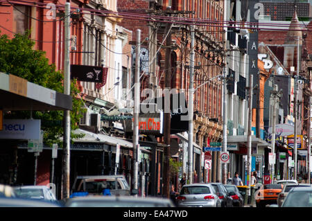 Architektur und Street Szene Brunswick Street, Fitzroy, Melbourne, Victoria, Australien Stockfoto