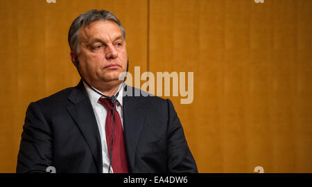 Berlin, Deutschland. 6. November 2014. Ungarische Präsident Viktor Orbán spricht während einer Pressekonferenz in München, 6. November 2014. Bildnachweis: Dpa picture Alliance/Alamy Live News Stockfoto