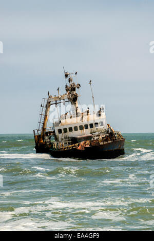 Wrack eines Trawlers am Ufer der Skelettküste, Namibia Stockfoto