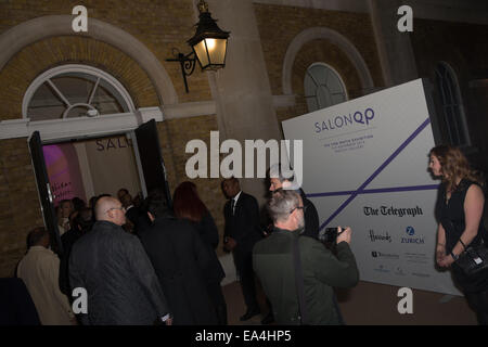 London, UK. 6. November 2014. Saatchi Gallery, London UK 6. November 2014: Salon QP 2014 feine Uhrenausstellung startet. Bildnachweis: Chris Yates/Alamy Live-Nachrichten Stockfoto