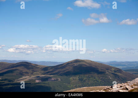 Meall ein Bhuachaille von den Hängen des Coire Cas auf Cairn Gorm Cairngorm Mountains Schottland Stockfoto