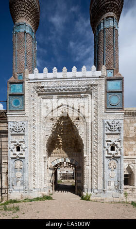 geschnitzte Marmorfassade der Gok Madrasa, Sivas, Türkei Stockfoto