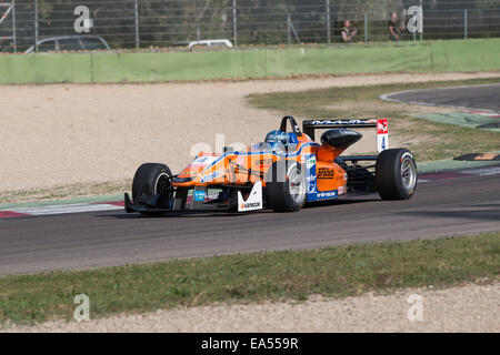 Imola, Italien - 11. Oktober 2014: Dallara F312 - Mercedes von kfzteile24 Mücke Motorsport Team, angetrieben von Nissany Roy Stockfoto