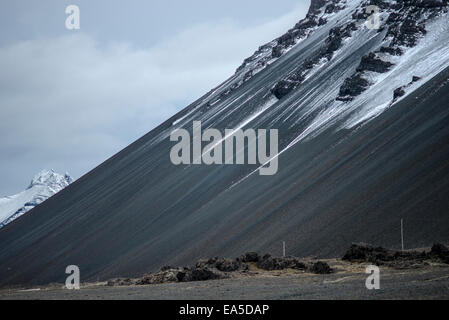 Geologischen Fläche von Lava Berge in der Nähe von Hofn, Island Stockfoto