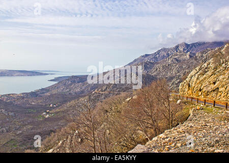 Velebit Berghänge und Straße Stockfoto