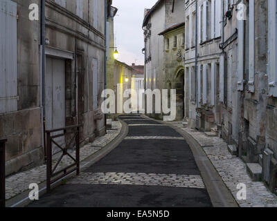 Cognac in Frankreich Charente-Abteilung stellt aus seiner langen Geschichte in der Altstadt "Vieux Cognac" genannt. Stockfoto