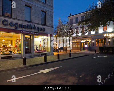 Cognac in Frankreich Charente-Abteilung stellt aus seiner langen Geschichte in der Altstadt "Vieux Cognac" genannt. Stockfoto