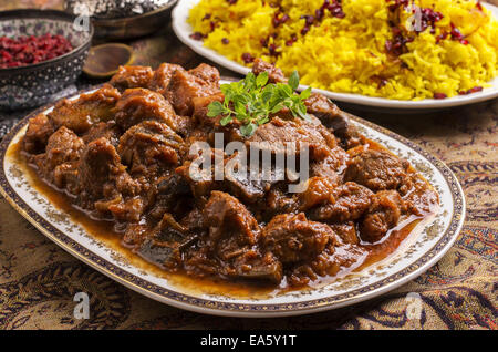 Lamm-Ragout mit Auberginen Stockfoto