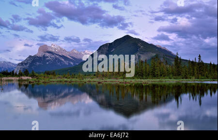 Kanada, Banff National Park, Blick von Vermilion Seen bei Sonnenuntergang Stockfoto