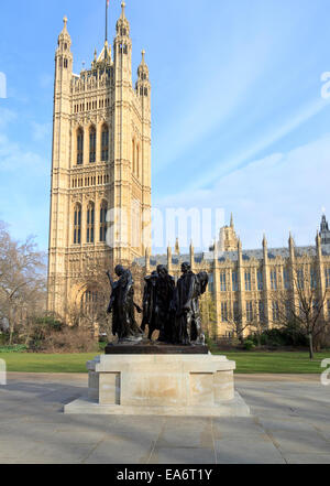 Die Bürger von Calais, abgeschlossen Skulptur von Auguste Rodin 1891, außerhalb der Houses of Parliament, London Stockfoto