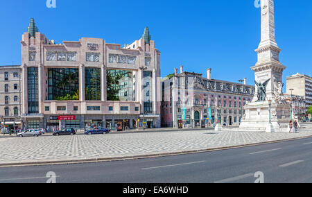 Hotel Eden in den Restauradores-Platz mit Denkmal für die Wiederherstellung der Unabhängigkeit. Foz Palast zurück auf der rechten Seite zu sehen. Stockfoto