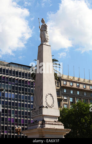 Die "Pirámide de Mayo" Denkmal auf der Plaza de Mayo. Monserrat, Buenos Aires, Argentinien. Stockfoto