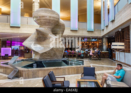 Miami Florida, Intercontinental, Hotel, Lobby, The Spindel, Bildhauer Henry Moore, Travertin-Marmor, Skulptur, Kunst, FL140808021 Stockfoto