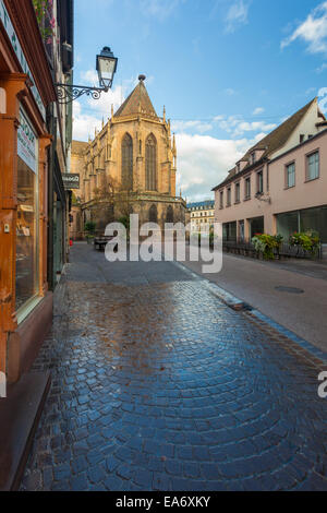 Herbstmorgen in der Altstadt von Colmar, Elsass, Frankreich. Stockfoto