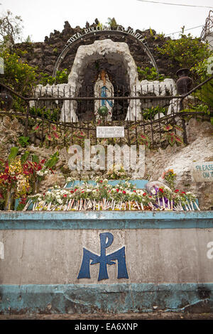 Unsere Liebe Frau von Lourdes katholischen Schrein in Baguio, Philippinen. Philippinen ist das größte katholische Land in Asien. Stockfoto