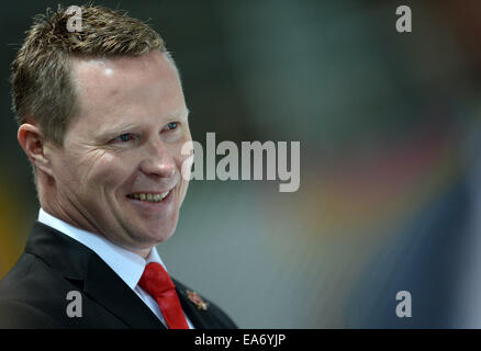 München, Deutschland. 7. November 2014. Kanadas Cheftrainer Jeff Tomlinson während der Deutschland-Cup-Spiel zwischen Kanada und der Slowakei in die Olympische Eissporthalle in München, 7. November 2014. Foto: ANDREAS GEBERT/Dpa/Alamy Live-Nachrichten Stockfoto