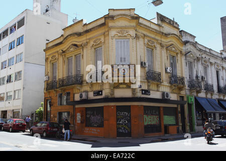 Historisches Haus von San Telmo im Kolonialstil. Buenos Aires, Argentinien. Stockfoto