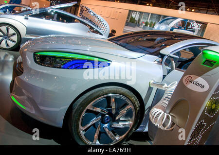 Madrid, Spanien - eine elektrische Tata LKW auf dem Tata Stand auf dem Salon Internacional del automóvil Ecologico y De La Movilidad So Stockfoto