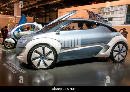 Madrid, Spanien - eine elektrische Tata LKW auf dem Tata Stand auf dem Salon Internacional del automóvil Ecologico y De La Movilidad So Stockfoto