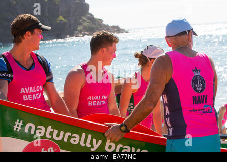 Sydney, Australien. 8. November 2014. Sommer-Classics Renn-Wettbewerb unter Surfclubs befindet sich auf Sydneys Nordstrände beginnt am Bilgola Beach. Australien-Credit: Martin Beere/Alamy Live News Stockfoto