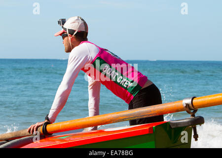 Sydney, Australien. 8. November 2014. Sommer-Classics Renn-Wettbewerb unter Surfclubs befindet sich auf Sydneys Nordstrände beginnt am Bilgola Beach. Australien-Credit: Martin Beere/Alamy Live News Stockfoto