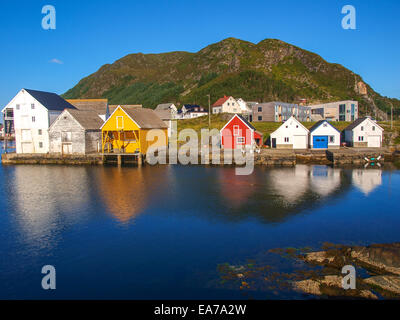 Bootshäuser am Runde Hafen (Norwegen) Stockfoto