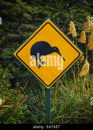 Kiwi-Kreuzung-Straßenschild Stockfoto