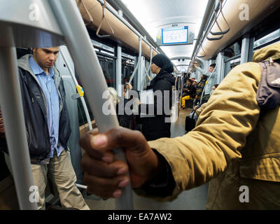 U-Bahn-Zug Wagen Innenraum, Brüssel, Belgien, Europa Stockfoto