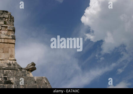 Tempel der Kukulkan (El Castillo) in den Ruinen von Chichen Itza an der Riviera Maya, Halbinsel Yucatan, Mexiko Stockfoto