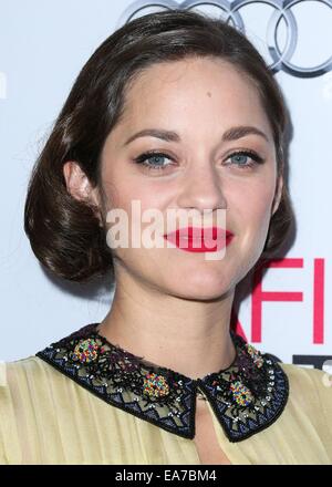 Los Angeles, CA, USA. 7. November 2014. Marion Cotillard bei der Ankunft für zwei Tage, eine Nacht-Premiere beim AFI FEST 2014, Grauman Egyptian Theatre, Los Angeles, CA 7. November 2014. Bildnachweis: Xavier Collin/Everett Collection/Alamy Live-Nachrichten Stockfoto