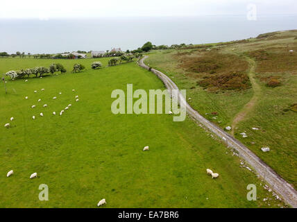 Llandudno, WALES, Großbritannien. 22. Mai 2014. Ländliche Gegend in der Nähe von Llandudno Ferienort am Meer, Stadt und Gemeinde in Conwy County Borough, Wales, liegt auf der Creuddyn Halbinsel. In der UK-Volkszählung 2011 hatte die Gemeinde, die inklusive Penrhyn Bay und Penrhynside, eine Bevölkerung von 20.710. Der Name der Stadt leitet sich aus seinen Schutzpatron, St. Tudno. © Kevin E. Schmidt/ZUMA Draht/Alamy Live-Nachrichten Stockfoto