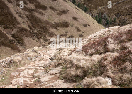 Blick auf den steilen Weg zu Jacobs Ladder in der Nähe von Edale im Peak District, Derbyshire. Stockfoto