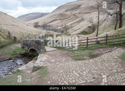 Lastesel Brücke bei Jacobs ladder in der Nähe von Edale im Peak District, Derbyshire. Stockfoto