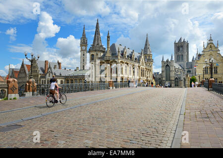 Alte Post und St.-Nikolaus Kirche von Michielsbrug, St. Michael zu überbrücken, Gent, Flandern, Belgien Stockfoto