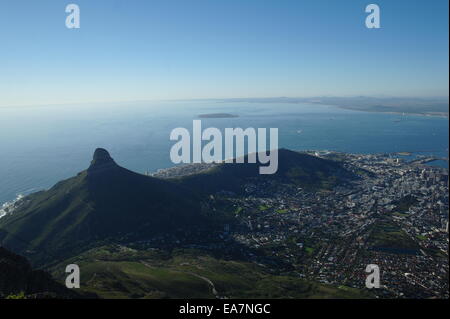 Blick über Kapstadt nach Robben Island vom Tafelberg Stockfoto