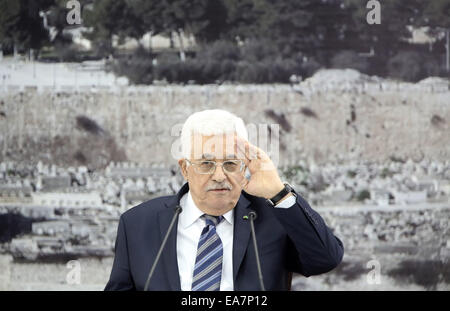 Ramallah. 8. November 2014. Der palästinensische Präsident Mahmoud Abbas besucht eine Tagung am 8. November 2014 in der Westbank-Stadt Ramallah. Bildnachweis: Fadi Aruri/Xinhua/Alamy Live-Nachrichten Stockfoto