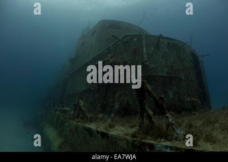 P31 Wrack in Comino, Malta, Mittelmeer. Ein altes Patrouillenboot versunkene ein Tauchgang Attraktion sein. Stockfoto