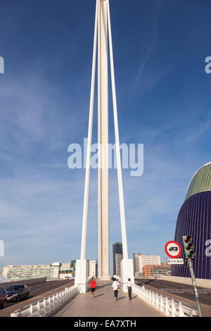 Pont de Grau in der Ciudad de Las Artes y Las Cincias, Valencia, Spanien. Stockfoto