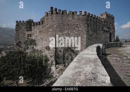 Lauro (Avellino, Italien) - baute die imposante zugänglich Burg im 11. Jahrhundert in schöner Panoramalage Stockfoto