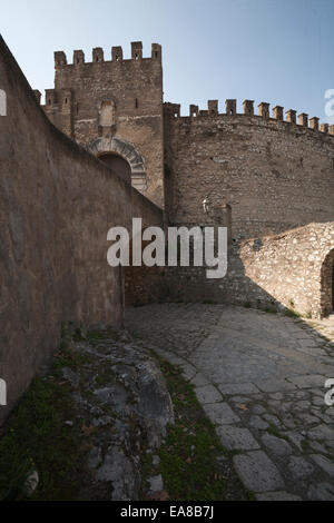 Lauro (Avellino, Italien) - baute die imposante zugänglich Burg im 11. Jahrhundert in schöner Panoramalage Stockfoto