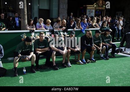 Prominente besuchen Disneys "Millionen-Dollar-Arm" Welt-Premiere im El Capitan Theatre in Hollywood.  Mitwirkende: Atmosphäre wo: Los Angeles, California, Vereinigte Staaten von Amerika bei: 6. Mai 2014 Stockfoto