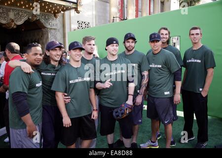 Prominente besuchen Disneys "Millionen-Dollar-Arm" Welt-Premiere im El Capitan Theatre in Hollywood.  Mitwirkende: Atmosphäre wo: Los Angeles, California, Vereinigte Staaten von Amerika bei: 6. Mai 2014 Stockfoto