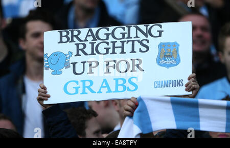 Manchester, UK. 2. November 2014. Manchester City Fans halten ein transparent - Barclays Premier League - Manchester City FC Manchester Utd - Etihad Stadium - Manchester - England 2. November 2014 - Bild David Klein/Sportimage. © Csm/Alamy Live-Nachrichten Stockfoto