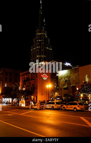 Das Hard Rock Cafe in der Nacht am Lower Broadway in der Nacht in Nashville Stockfoto